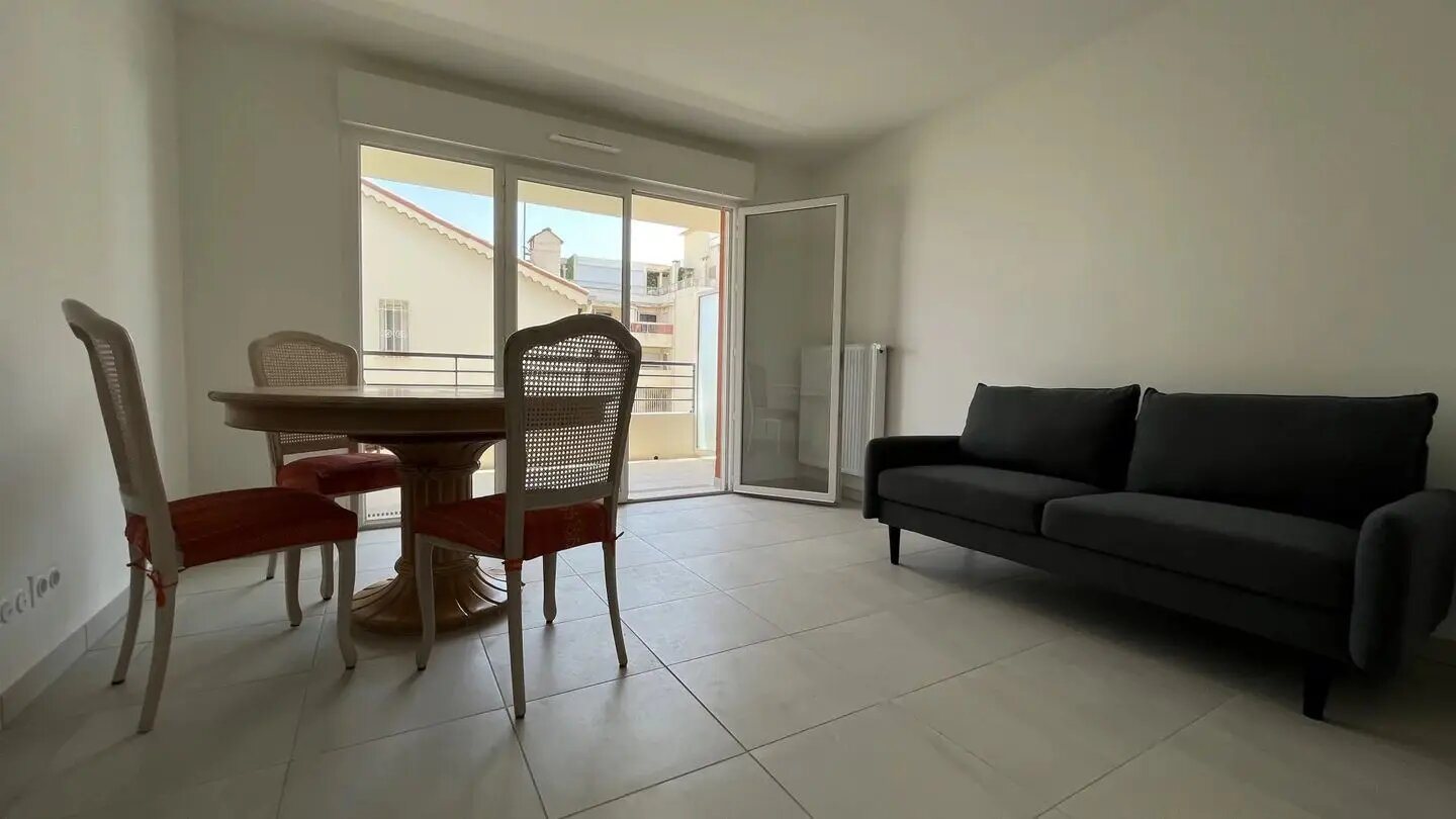 Appartement à louer, 42m², Saint-Laurent-du-Var