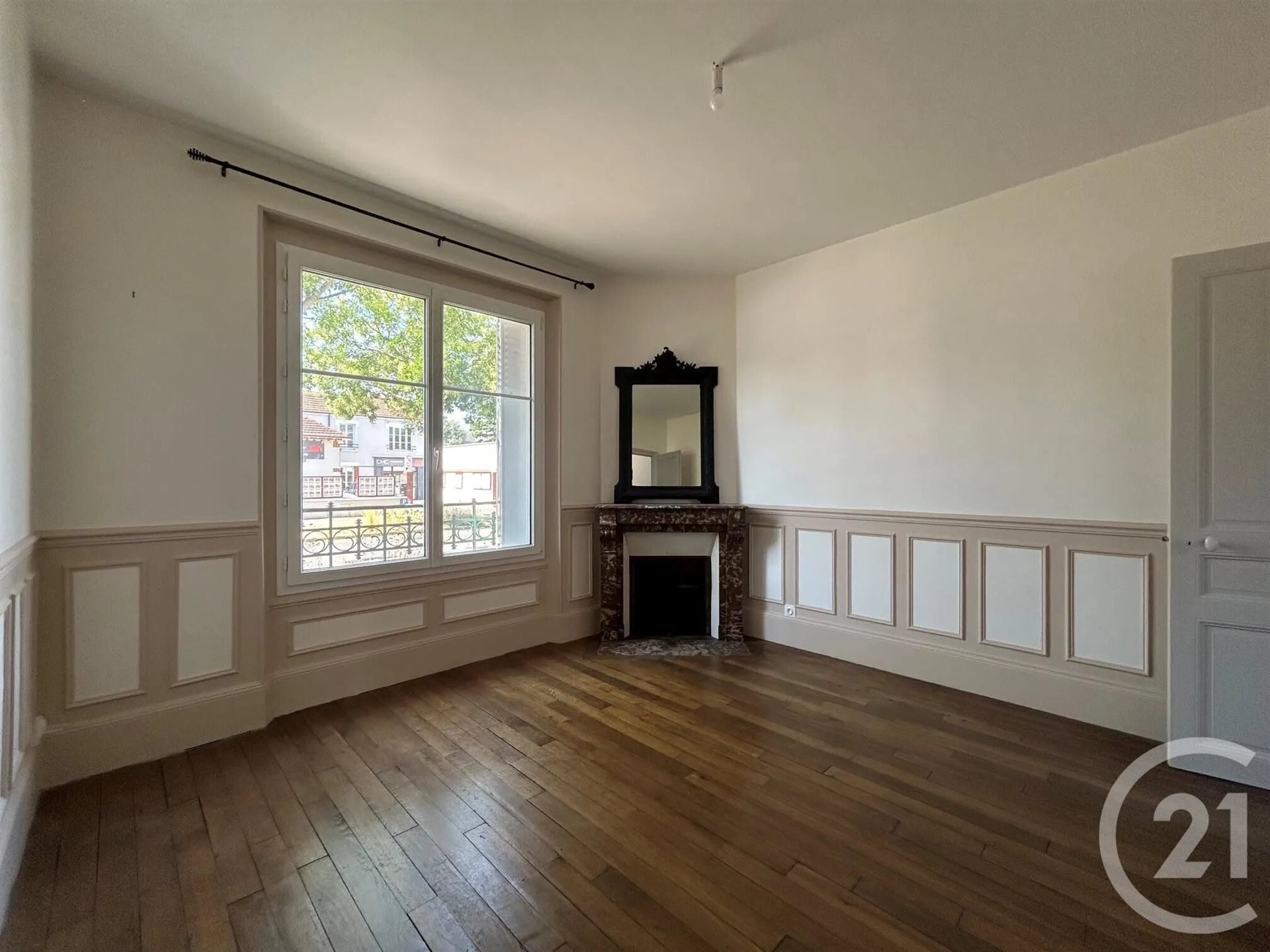Maison à louer, 135m², Luisant