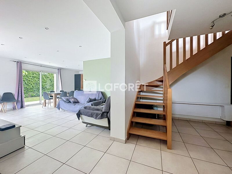 Maison à vendre, 143m², Neuville-les-Dames