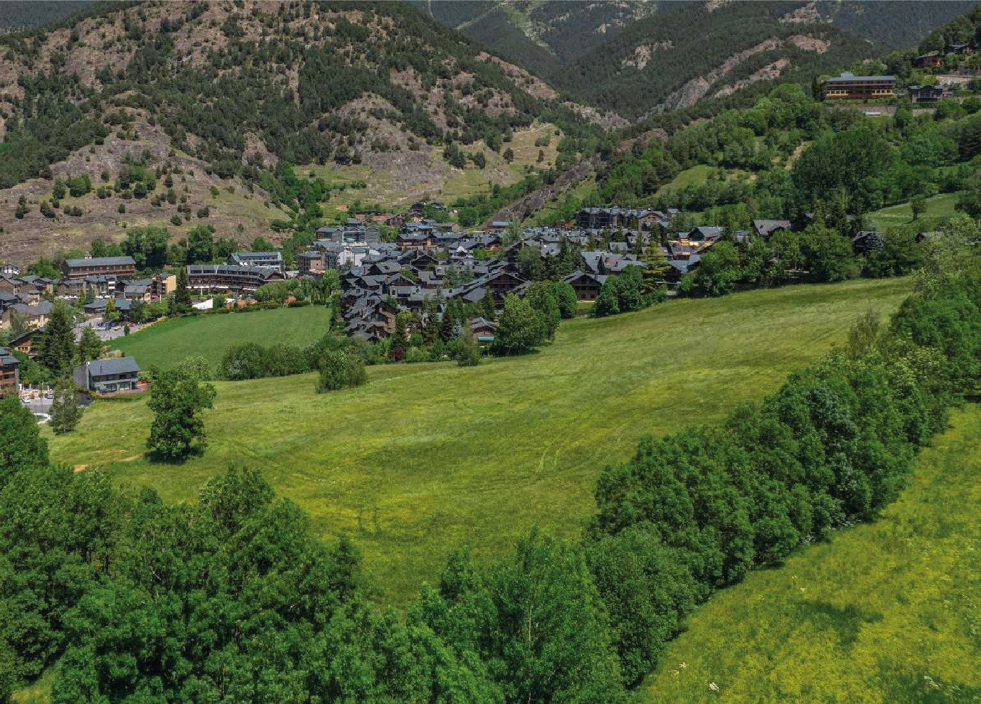 3-bedroom flat for sale in Ordino · 2 of 3