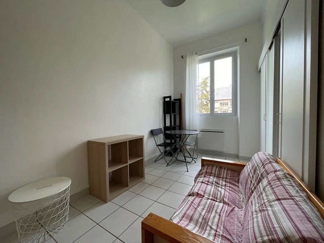 Appartement à vendre, 17m², Saint-Cyr-l'Ecole