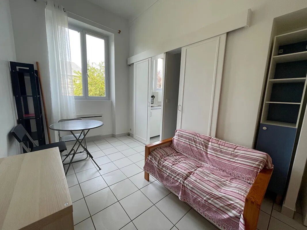 Appartement à vendre, 17m², Saint-Cyr-l'Ecole