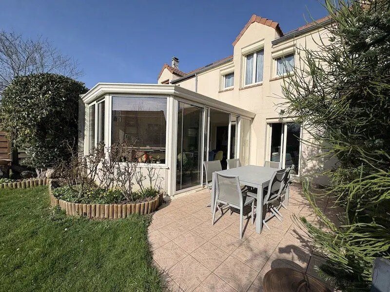 Maison à vendre, 137m², Buc