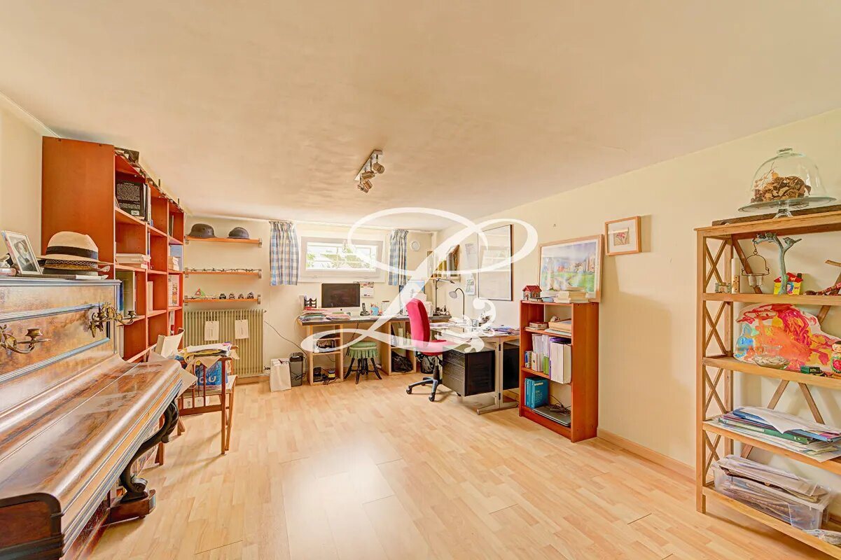Maison à vendre, 229m², Le Mesnil-le-Roi