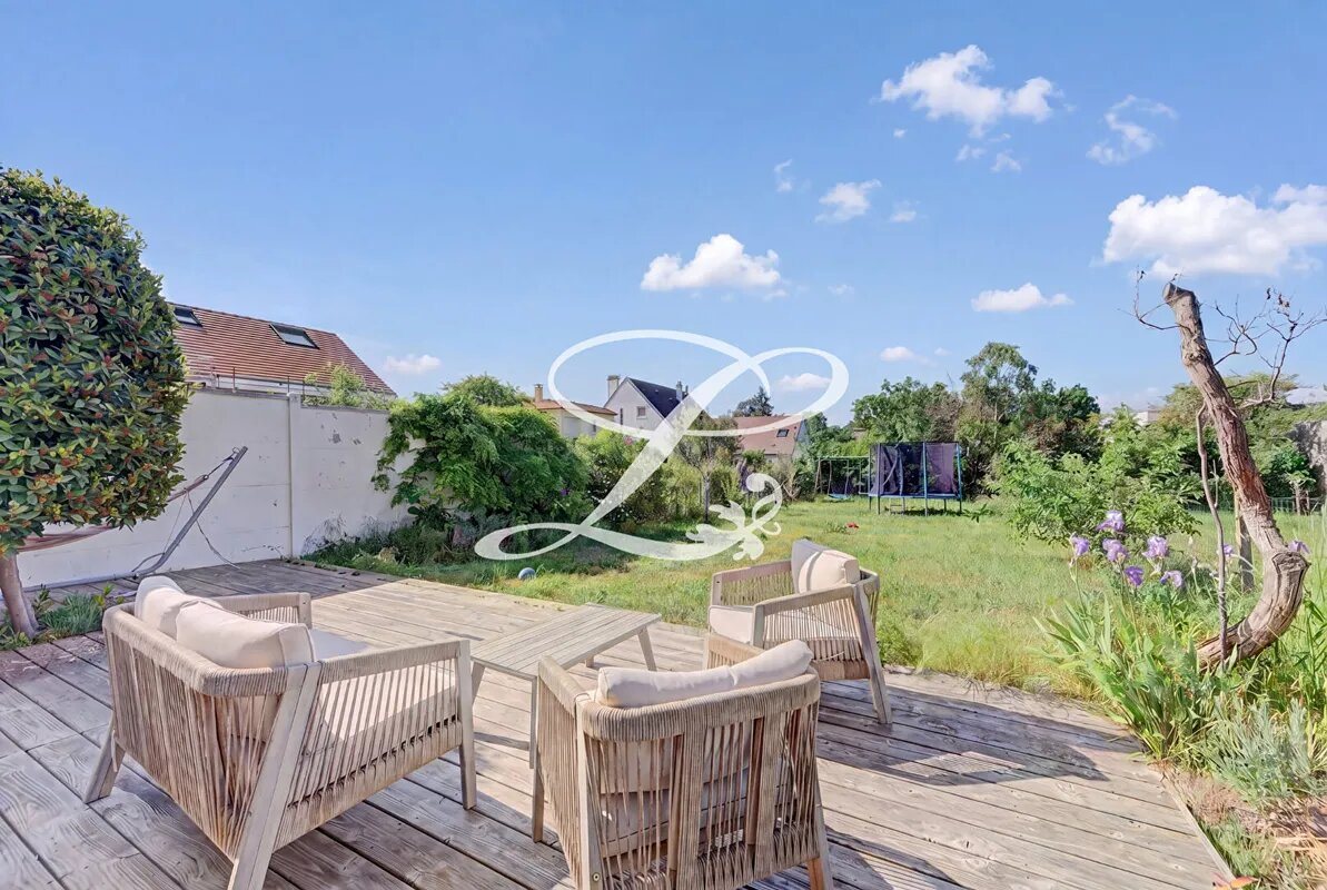 Maison à vendre, 139m², Le Mesnil-le-Roi