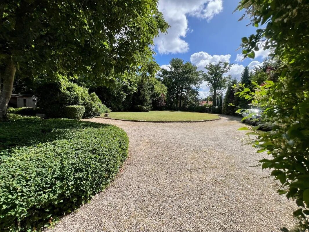 Maison à vendre, 250m², Bruyères-le-Châtel