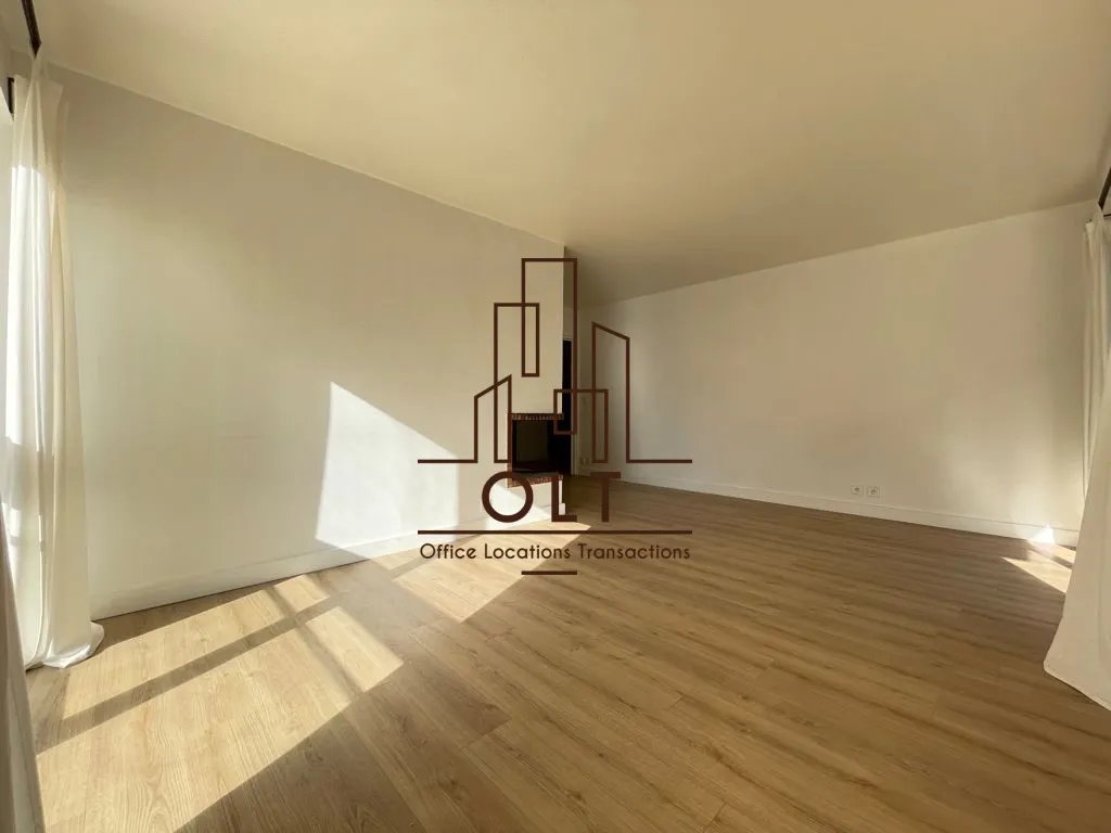 Appartement à louer, 74m², Bailly
