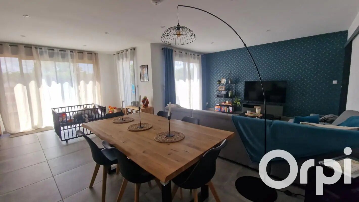 Maison à vendre, 104m², Saint-Romain-de-Benet