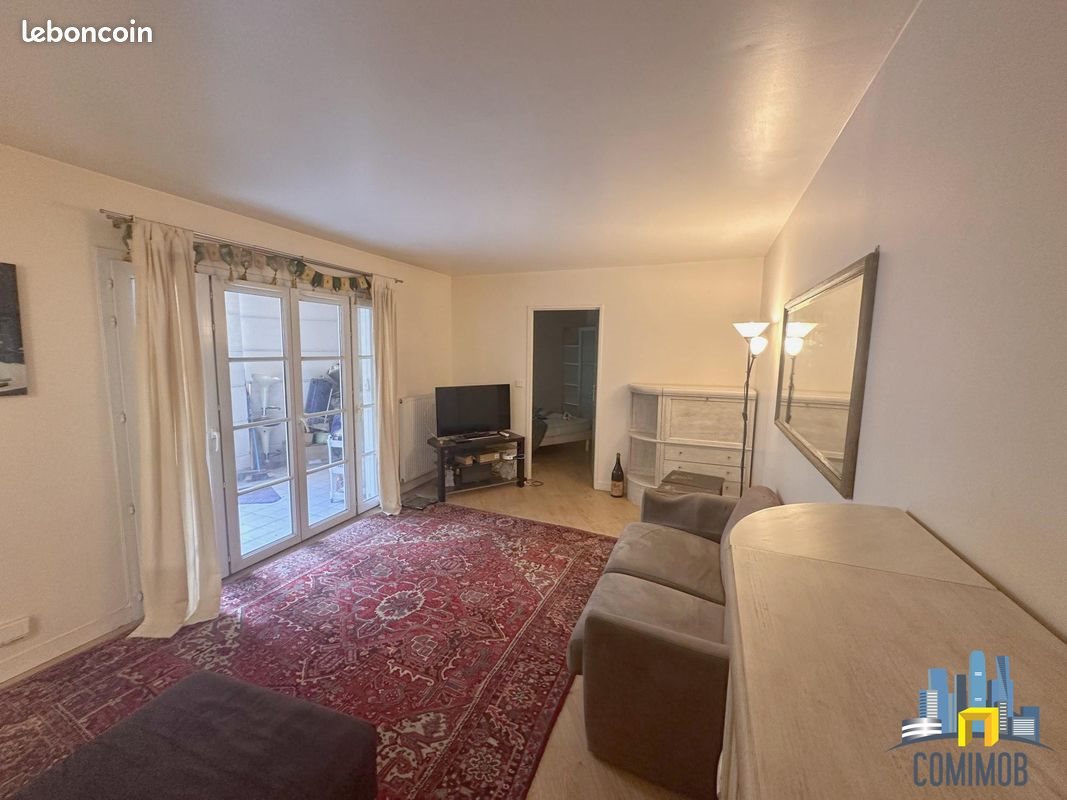 Appartement à louer, 43m², Courbevoie