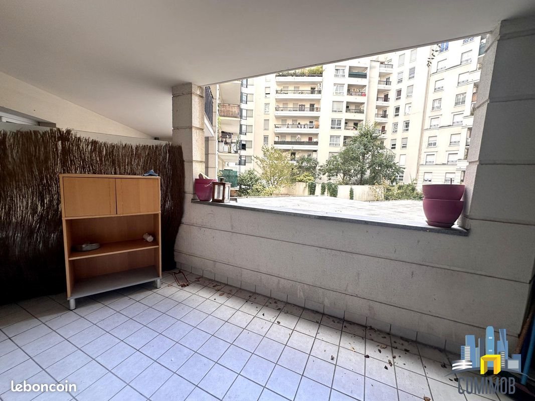 Appartement à louer, 43m², Courbevoie
