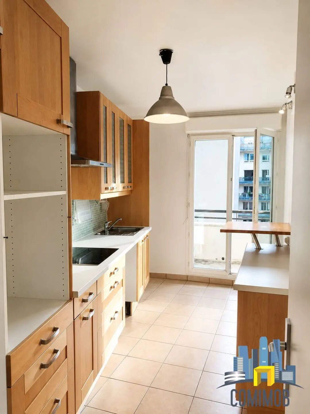 Appartement à louer, 72m², Courbevoie