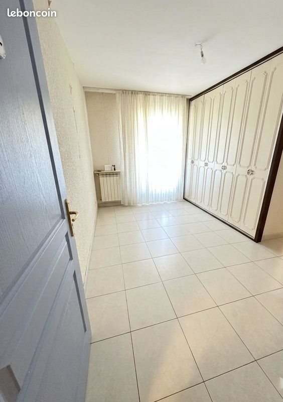 Appartement à vendre, 65m², Fréjus