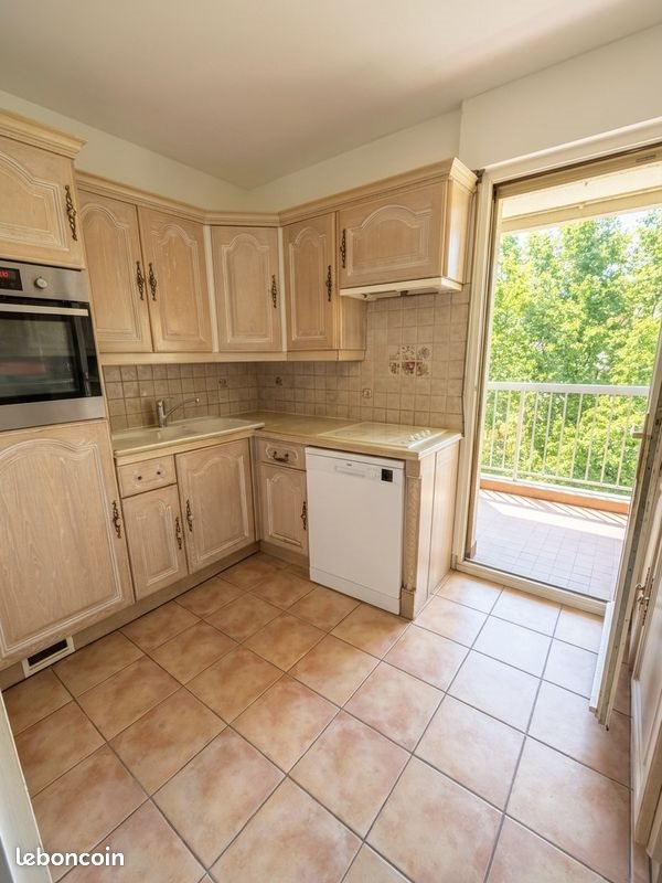 Appartement à vendre, 65m², Fréjus