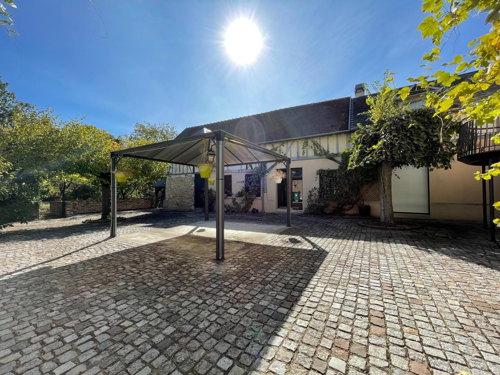 Maison à vendre, 223m², Bornel