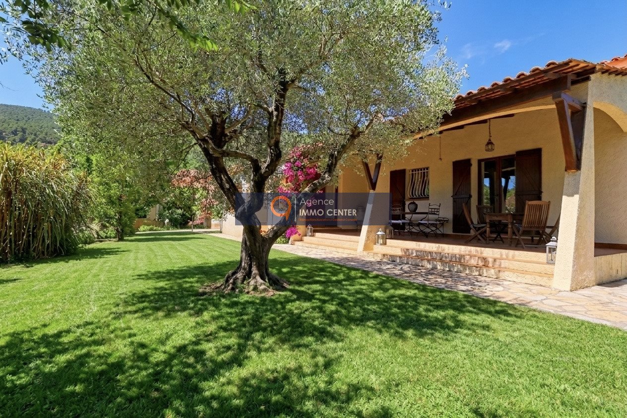 Maison à vendre, 210m², Solliès-Pont