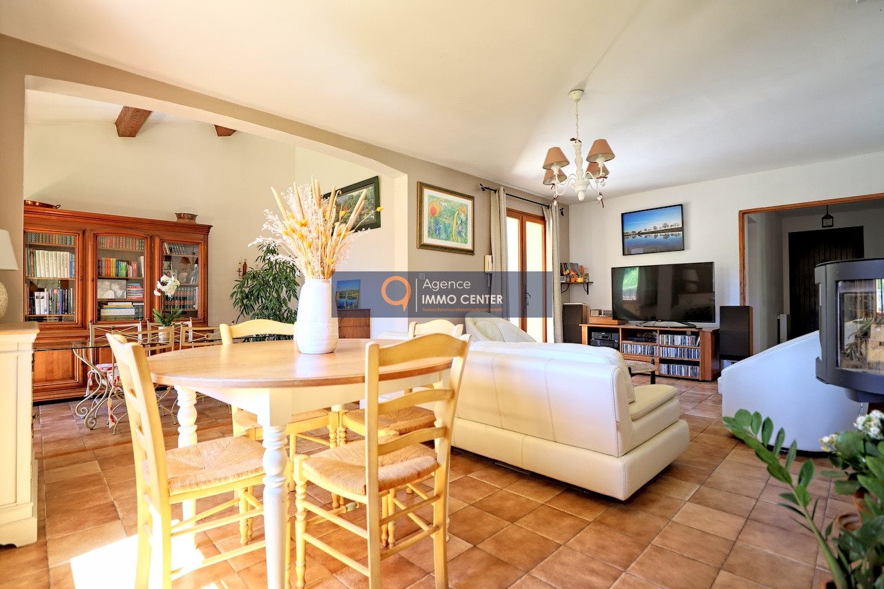 Maison à vendre, 210m², Solliès-Pont