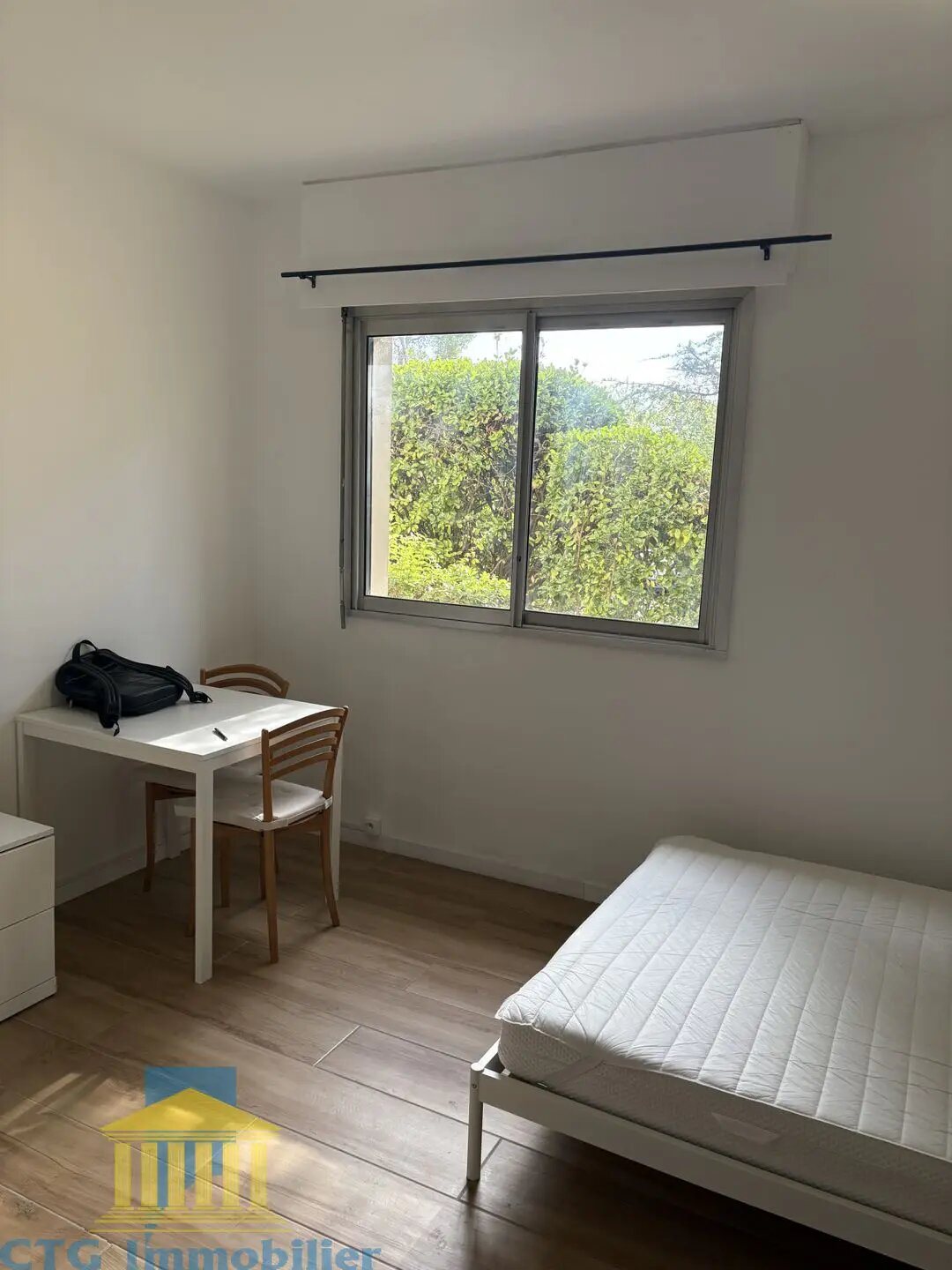Appartement à louer, 16m², Marseille 8ème