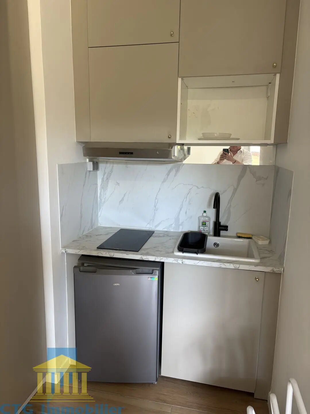 Appartement à louer, 16m², Marseille 8ème
