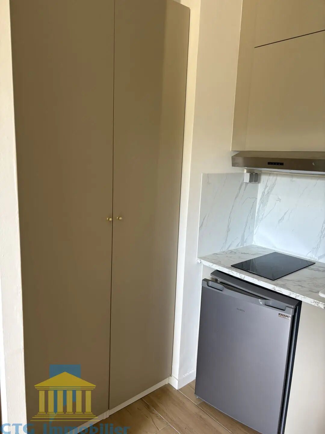 Appartement à louer, 16m², Marseille 8ème