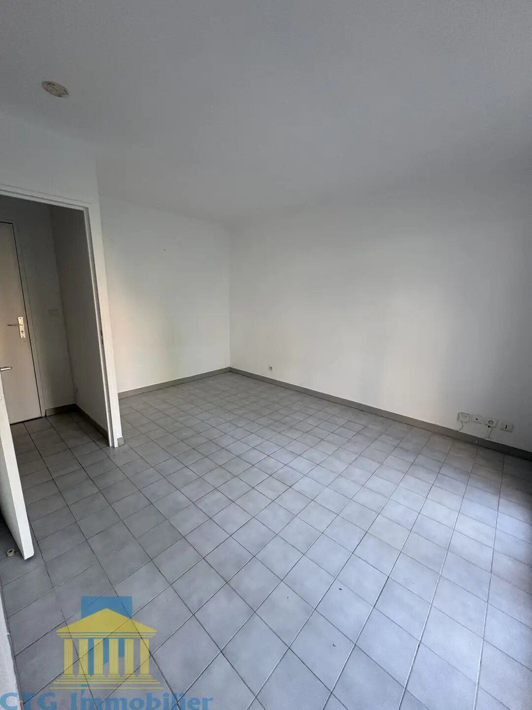 Appartement à louer, 25m², Marseille 8ème