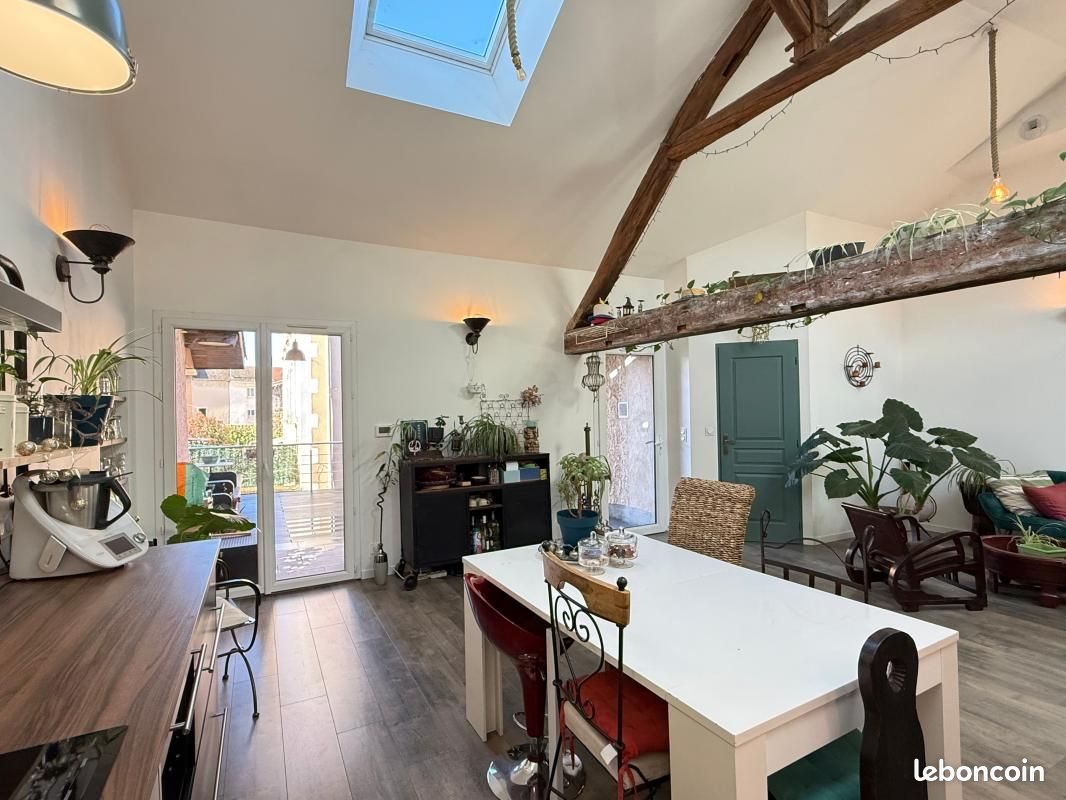 Appartement à vendre, 184m², Saint-Étienne-de-Saint-Geoirs