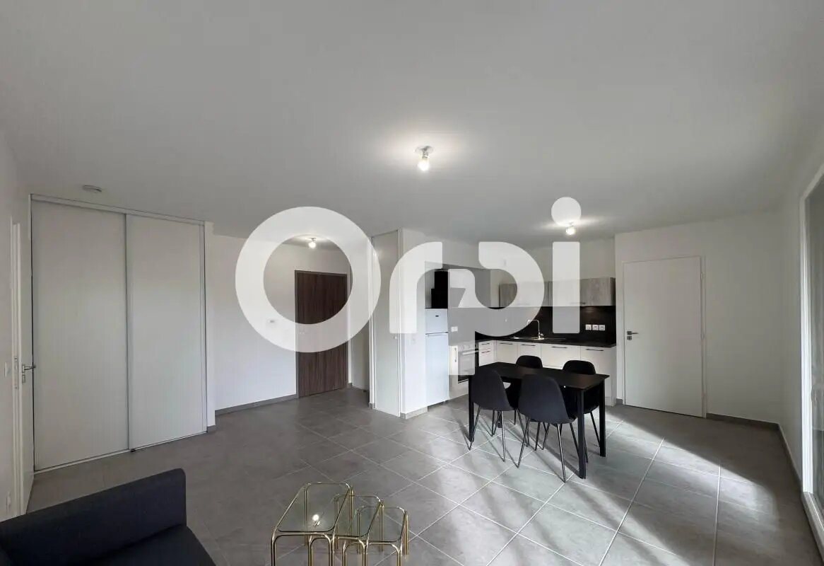 Appartement à louer, 67m², Saint-Etienne-de-Saint-Geoirs