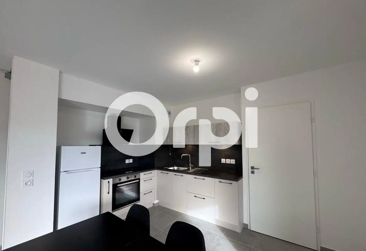 Appartement à louer, 67m², Saint-Etienne-de-Saint-Geoirs