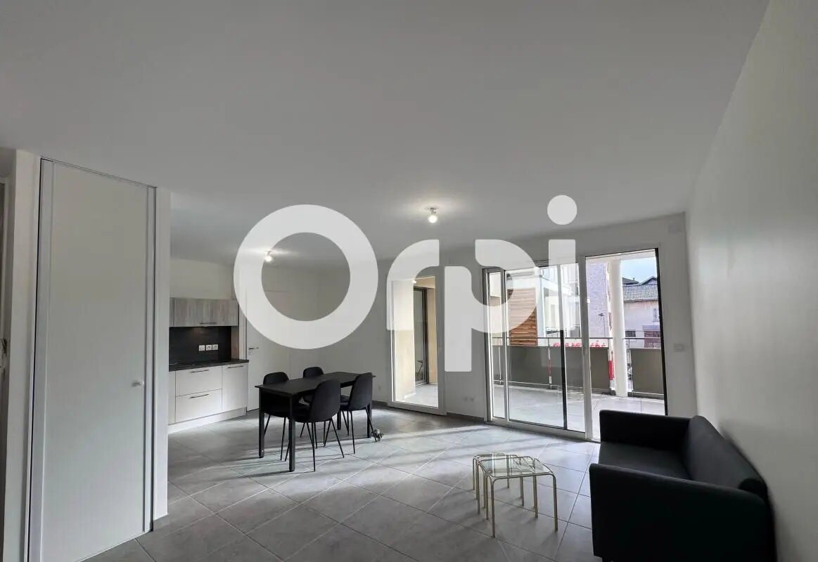 Appartement à louer, 67m², Saint-Etienne-de-Saint-Geoirs