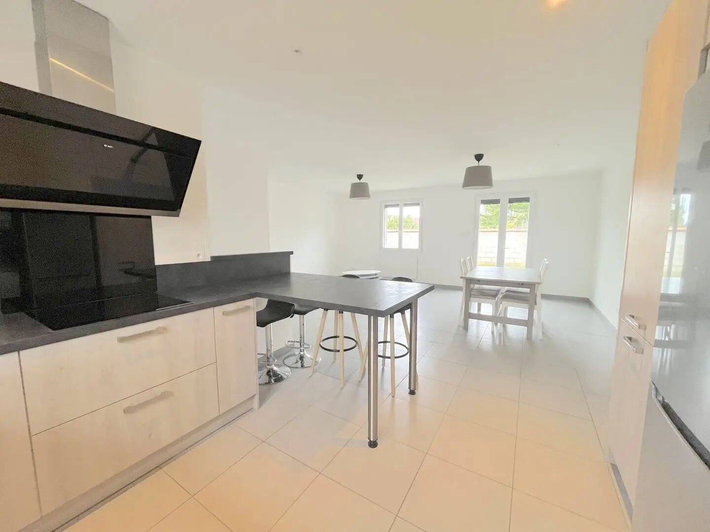 Maison à vendre, 94m², Loyettes