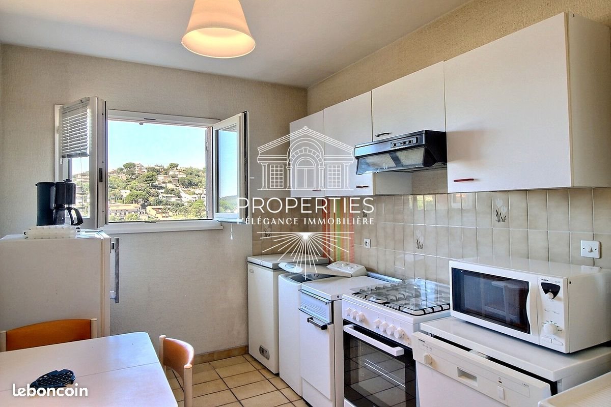 Appartement à louer, 59m², Le Lavandou
