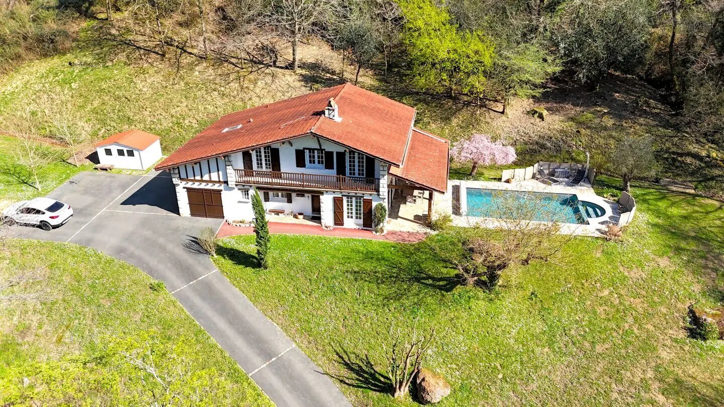 Maison à vendre, 188m², Biriatou