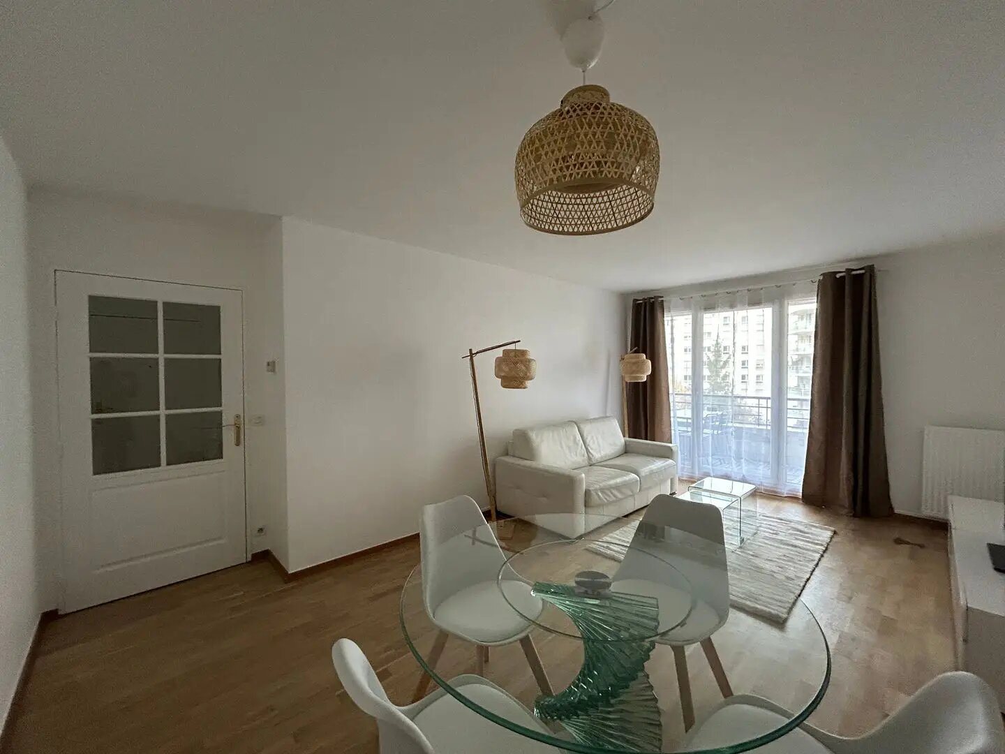 Appartement à louer, 64m², Courbevoie