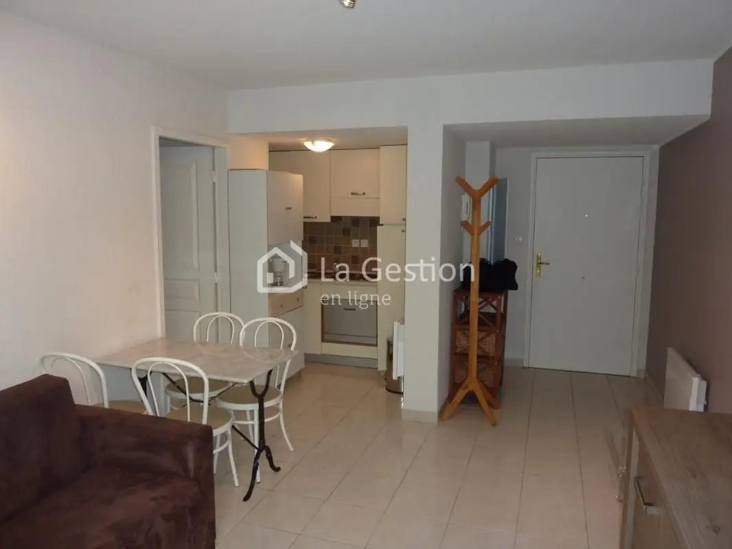 Appartement à louer, 35m², Menton