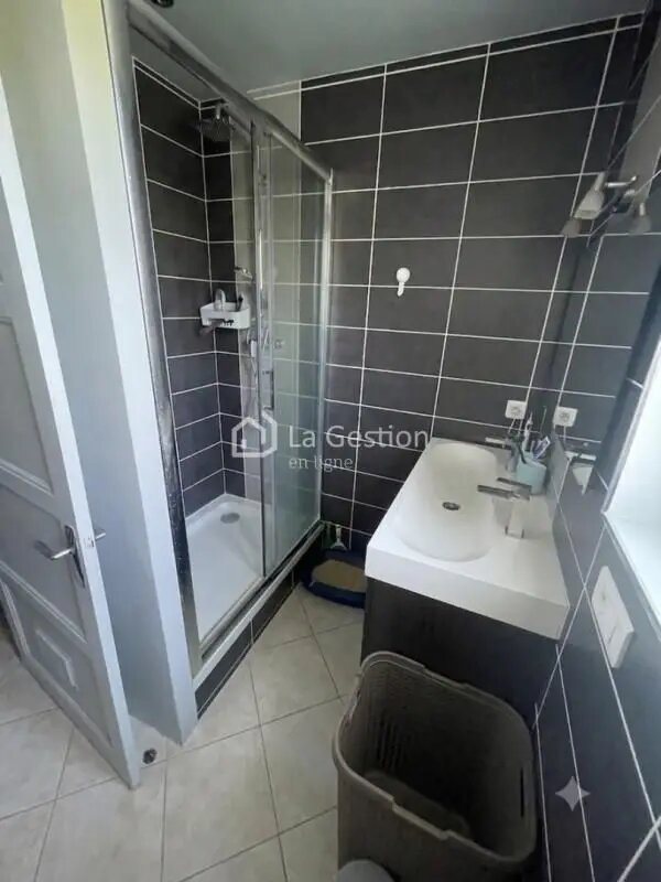 Appartement à louer, 60m², Saint-Geoire-en-Valdaine