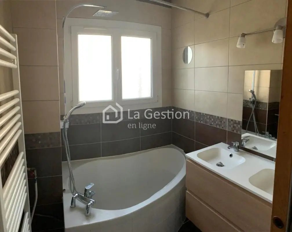 Appartement à louer, 72m², Chambéry