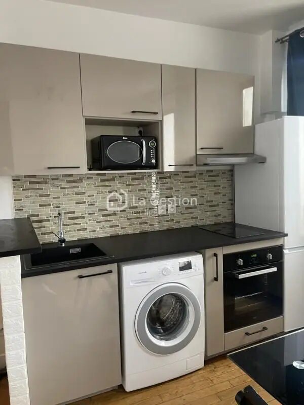 Appartement à louer, 21m², Paris 18ème
