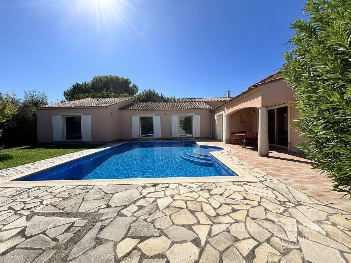 Maison à vendre, 76m², Eyguières