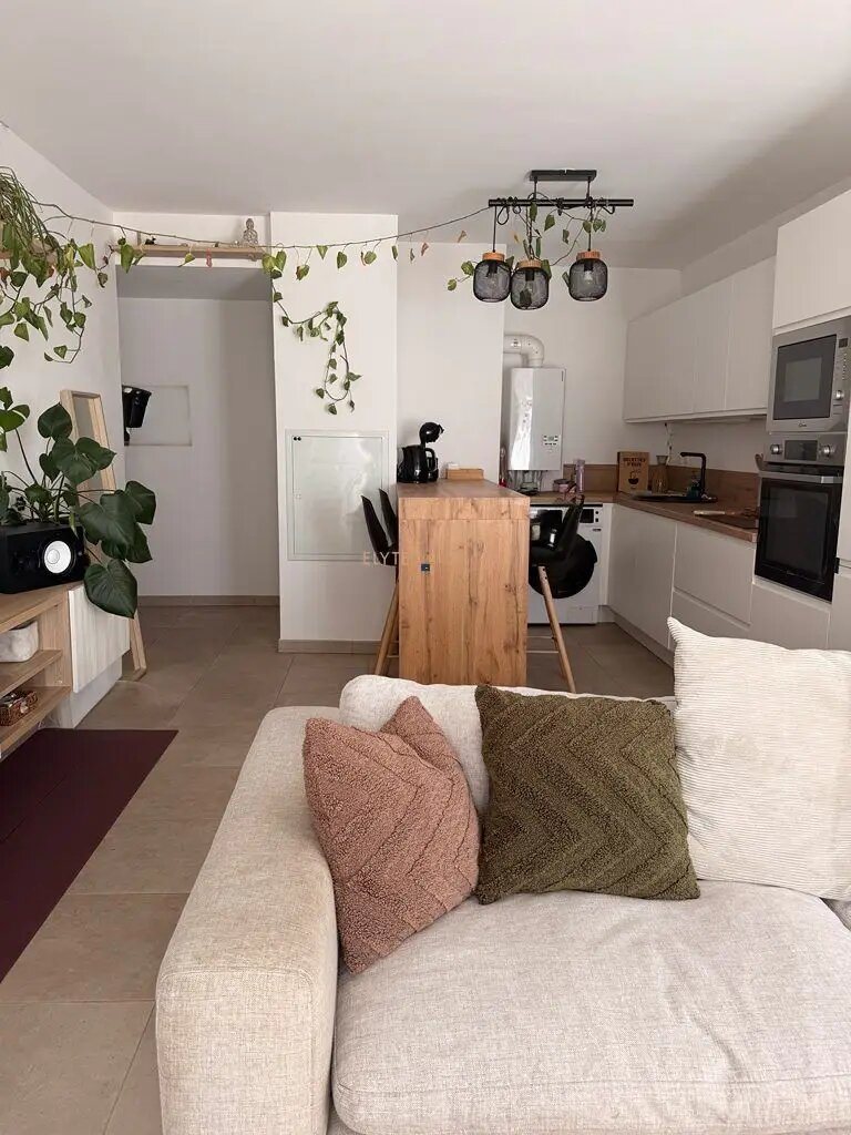 Appartement à louer, 42m², Miramas