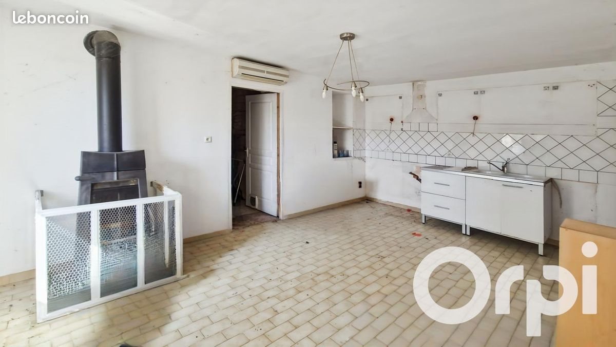 Maison à vendre, 95m², Saint-Julien-de-Peyrolas