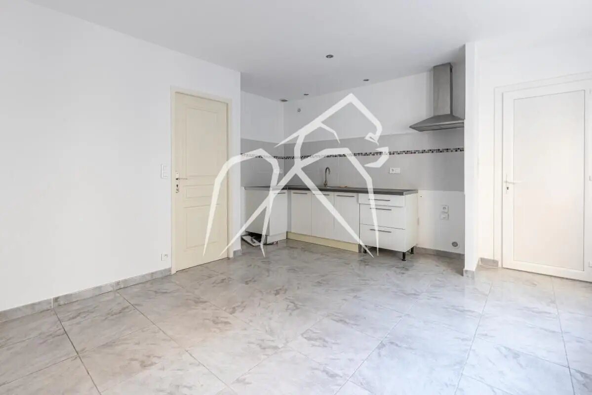 Maison à vendre, 116m², Plaissan