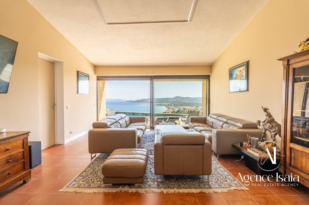 Maison à vendre, 121m², Le Lavandou