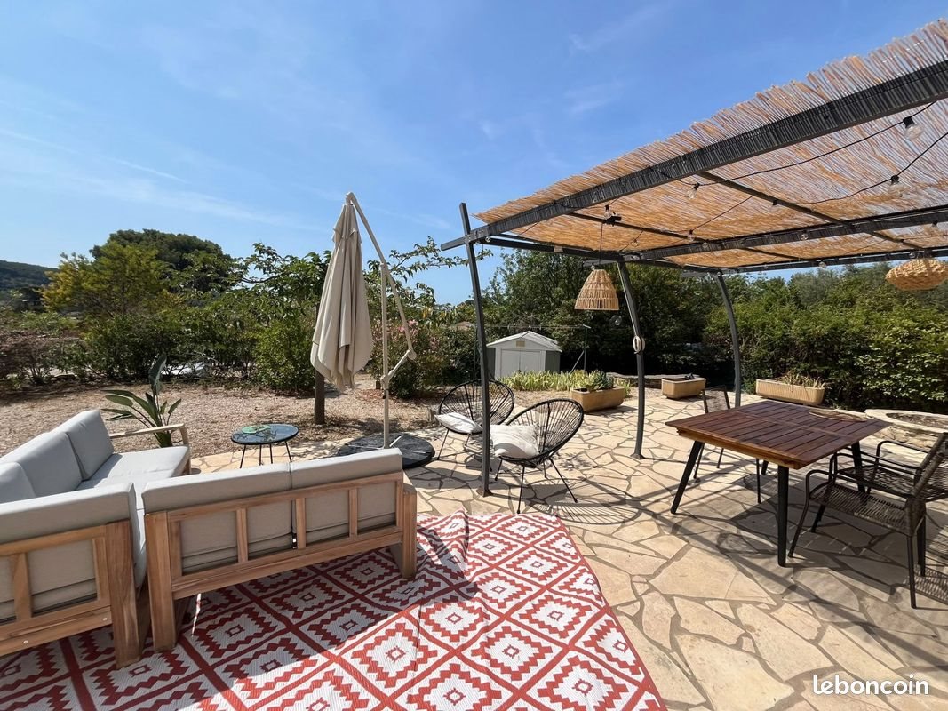 Maison à louer, 85m², Ceyreste