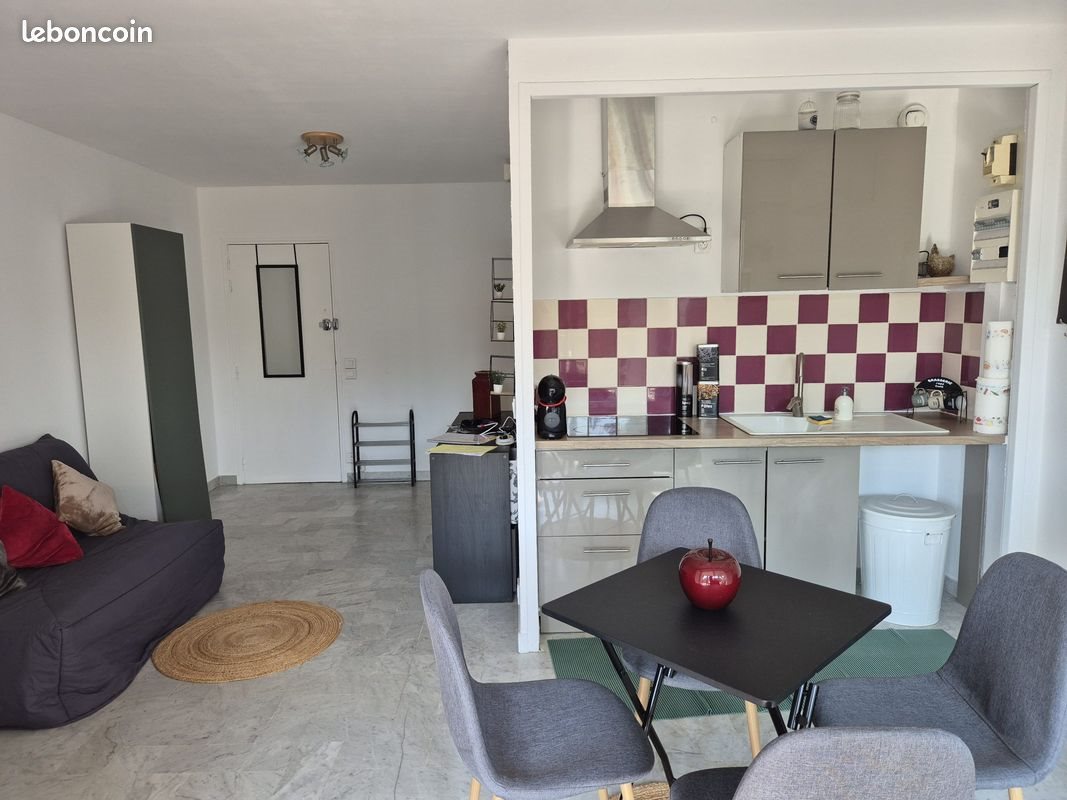 Appartement à louer, 25m², Saint-Cyr-sur-Mer