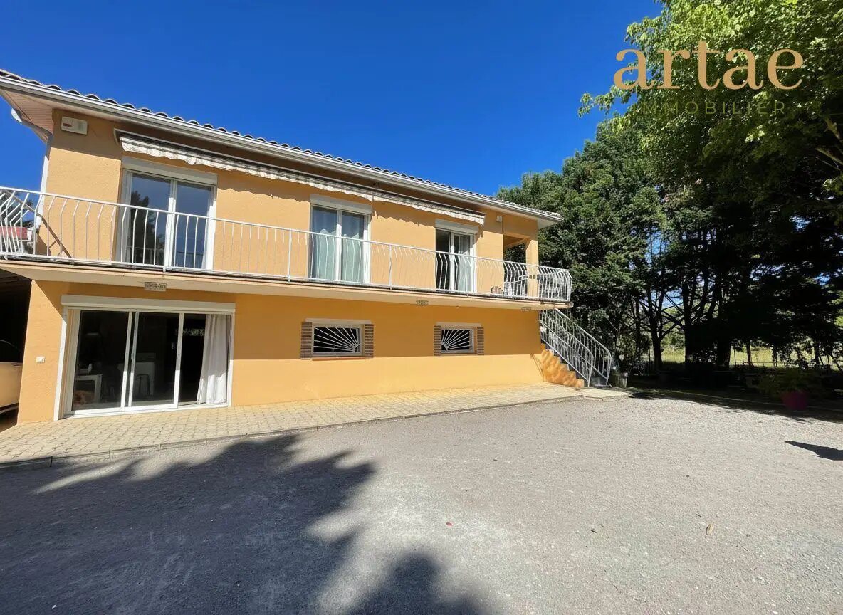 Maison à vendre, 190m², Saint-Etienne-de-Tulmont