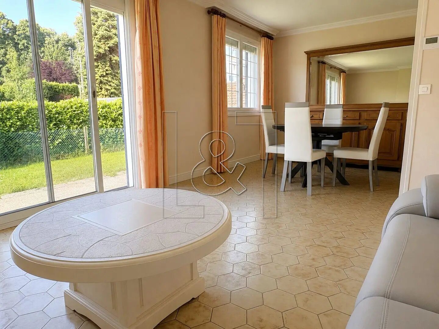 Maison à vendre, 110m², Saint-Léger-du-Bourg-Denis