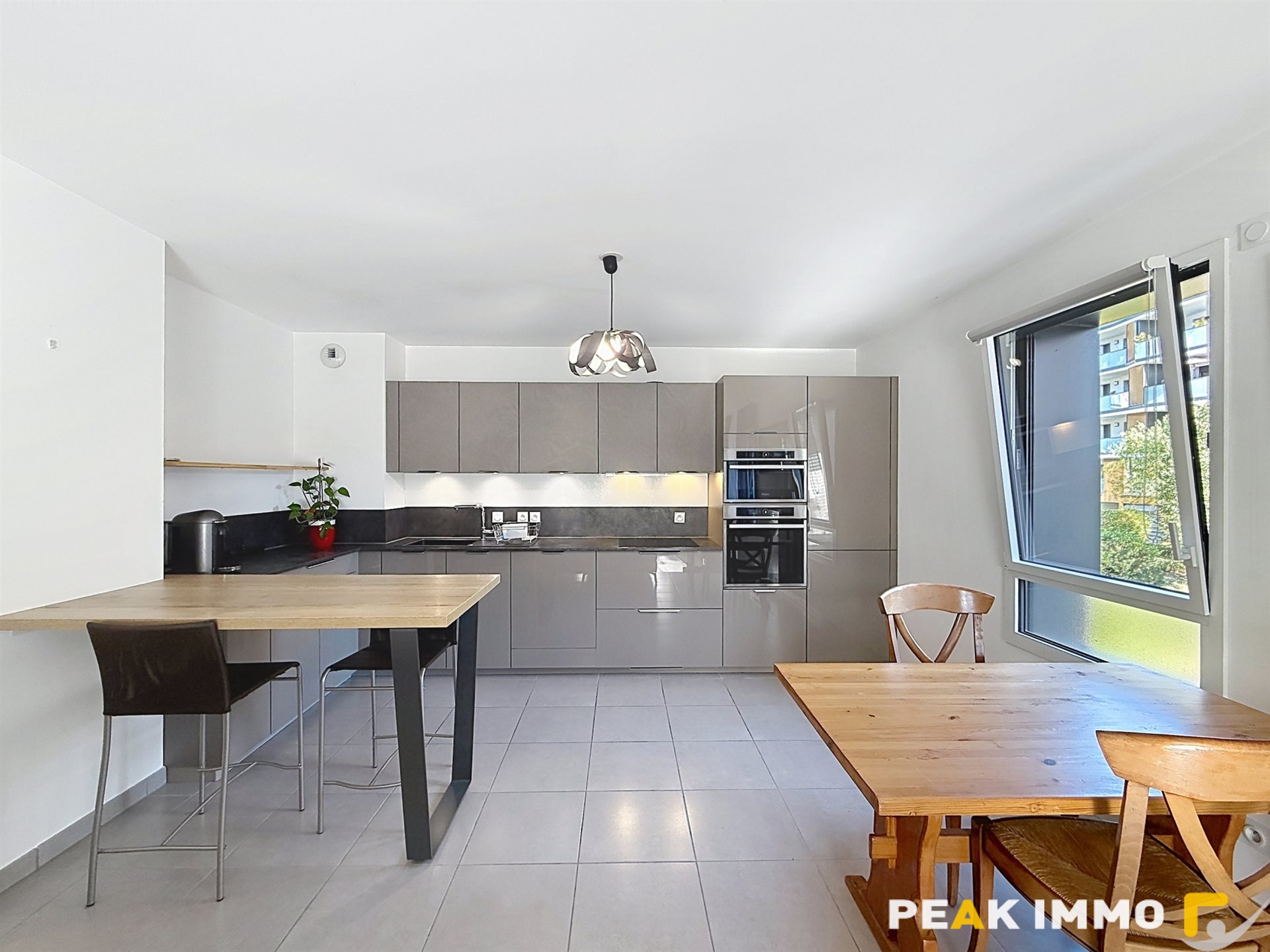 Appartement à vendre, 76m², Annecy