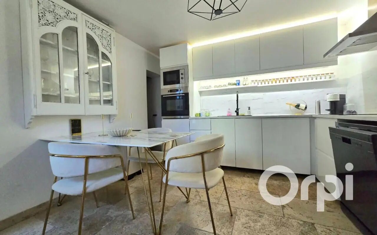 Maison à vendre, 61m², Aureille