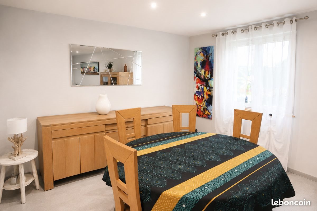 Maison à vendre, 125m², Fêche-l'Eglise