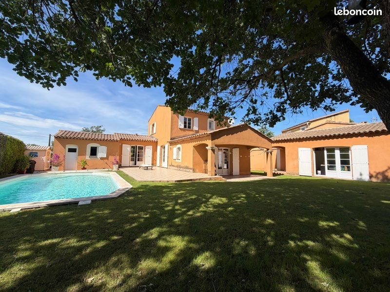 Maison à vendre, 165m², Alleins