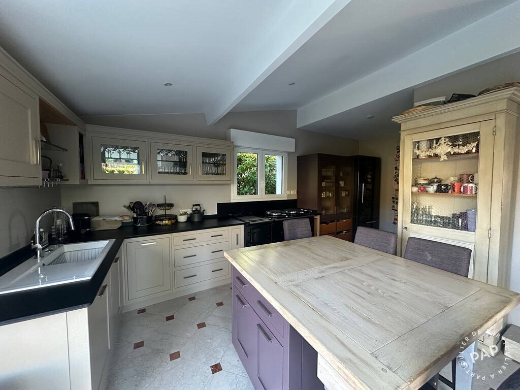 Maison à vendre, 227m², La Celle-Saint-Cloud